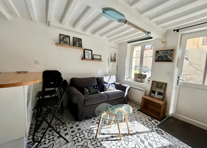 Holiday home Charmante Maison Au Coeur De Villerville